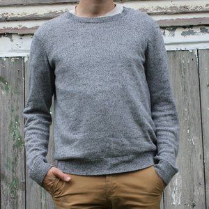 Light wool sweather, never worn